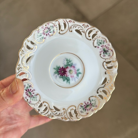 Vintage Occupied Japan miniature cup and Saucer Set - Picture 4 of 7